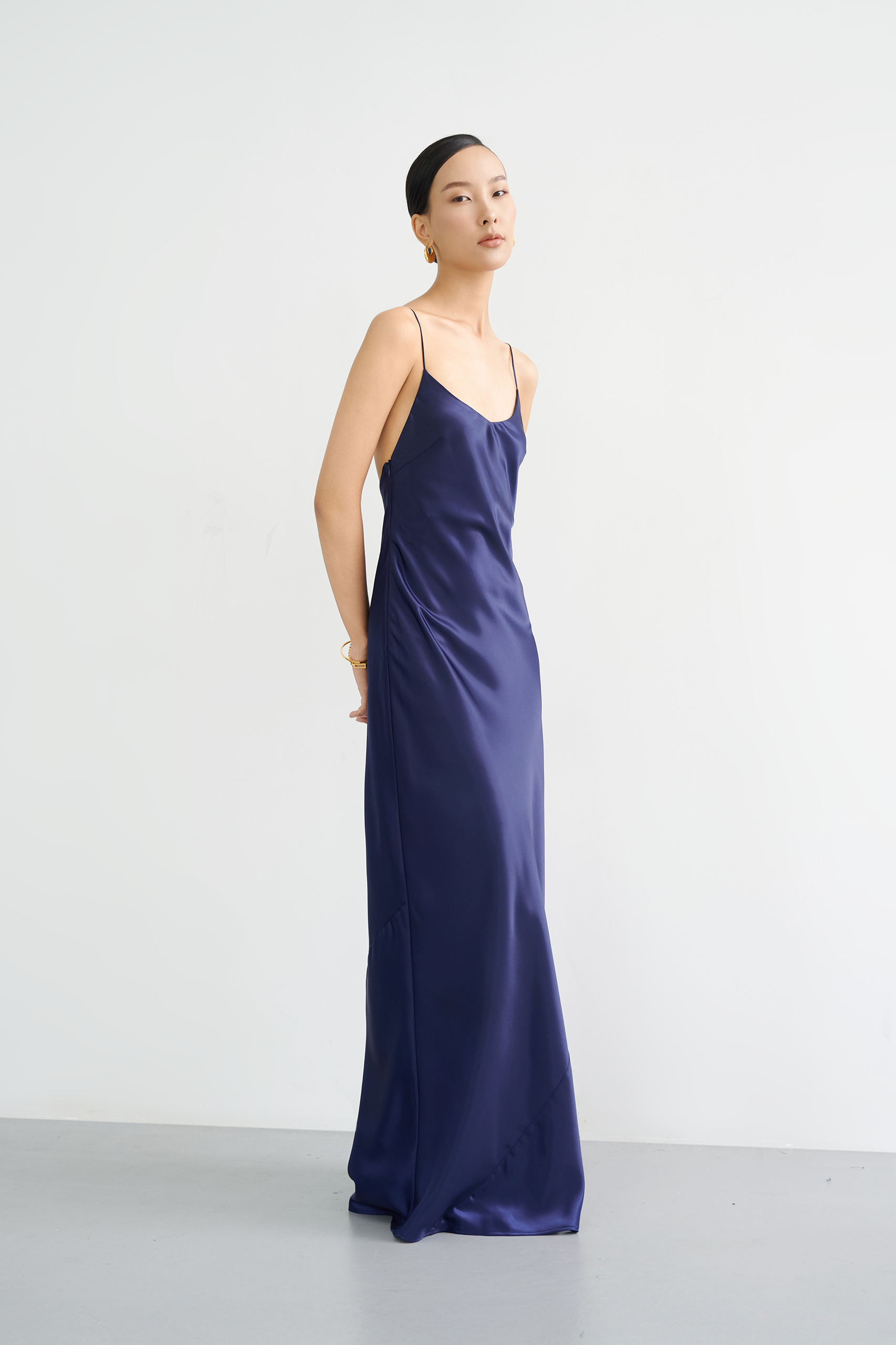 Evelyn Classic Gown - NAVY