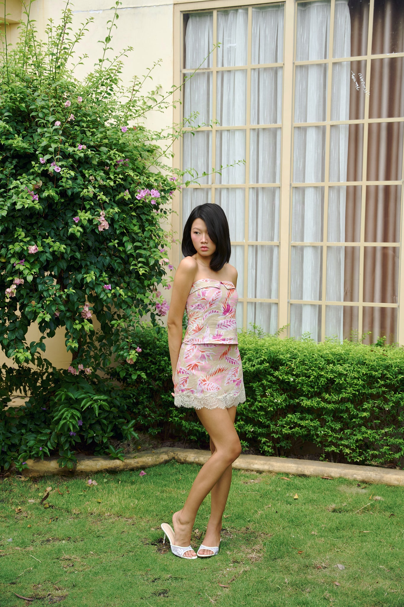 EMMIE STRAPLESS LINEN TOP - FLORAL