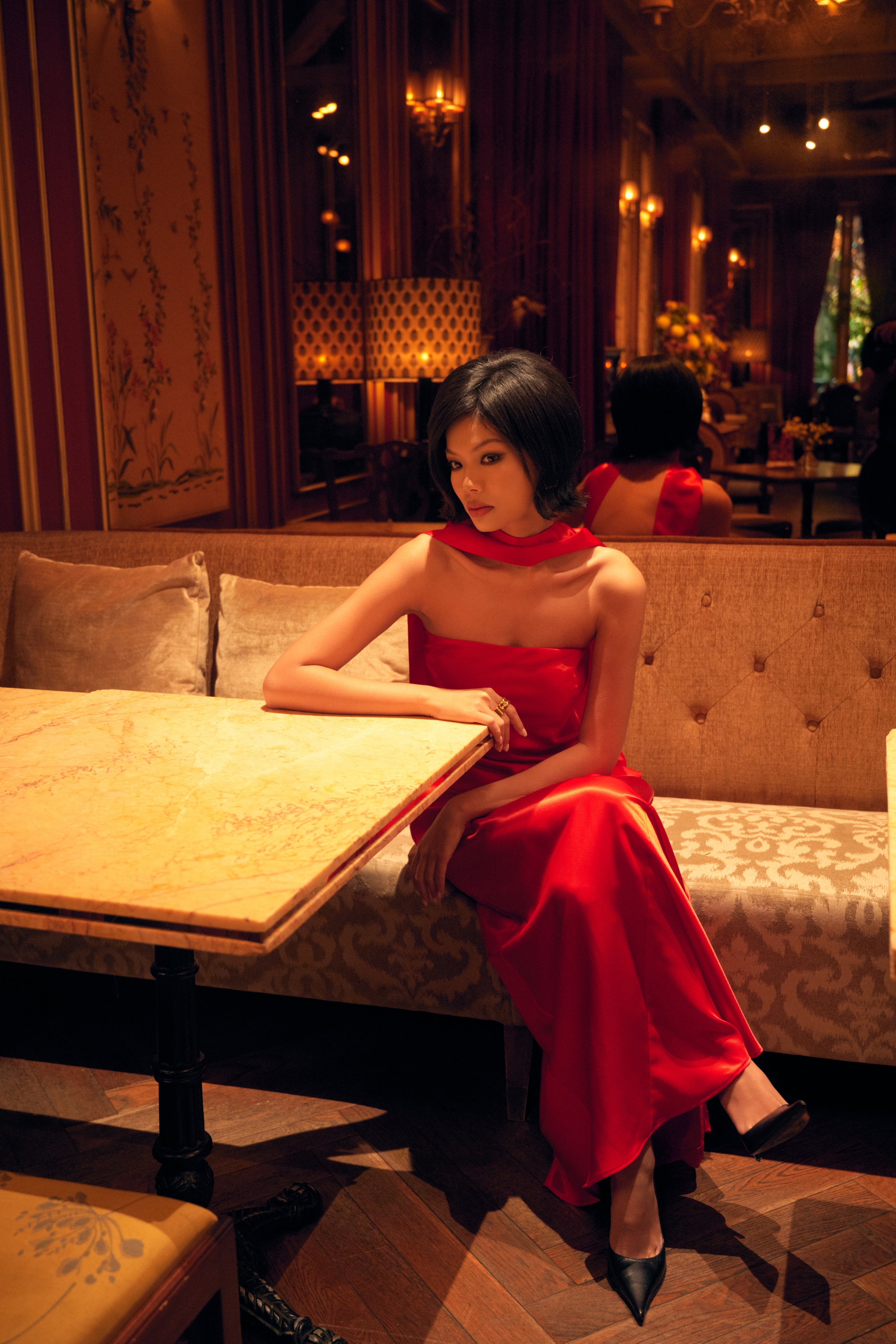MIA STRAPLESS GOWN - Red
