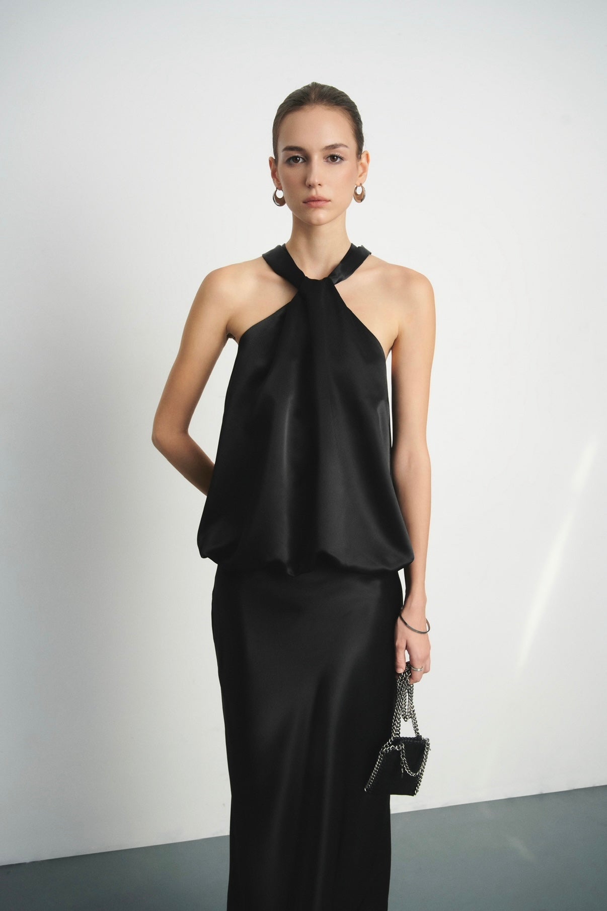 MATHILDA KNOT HALTERNECK TOP - BLACK