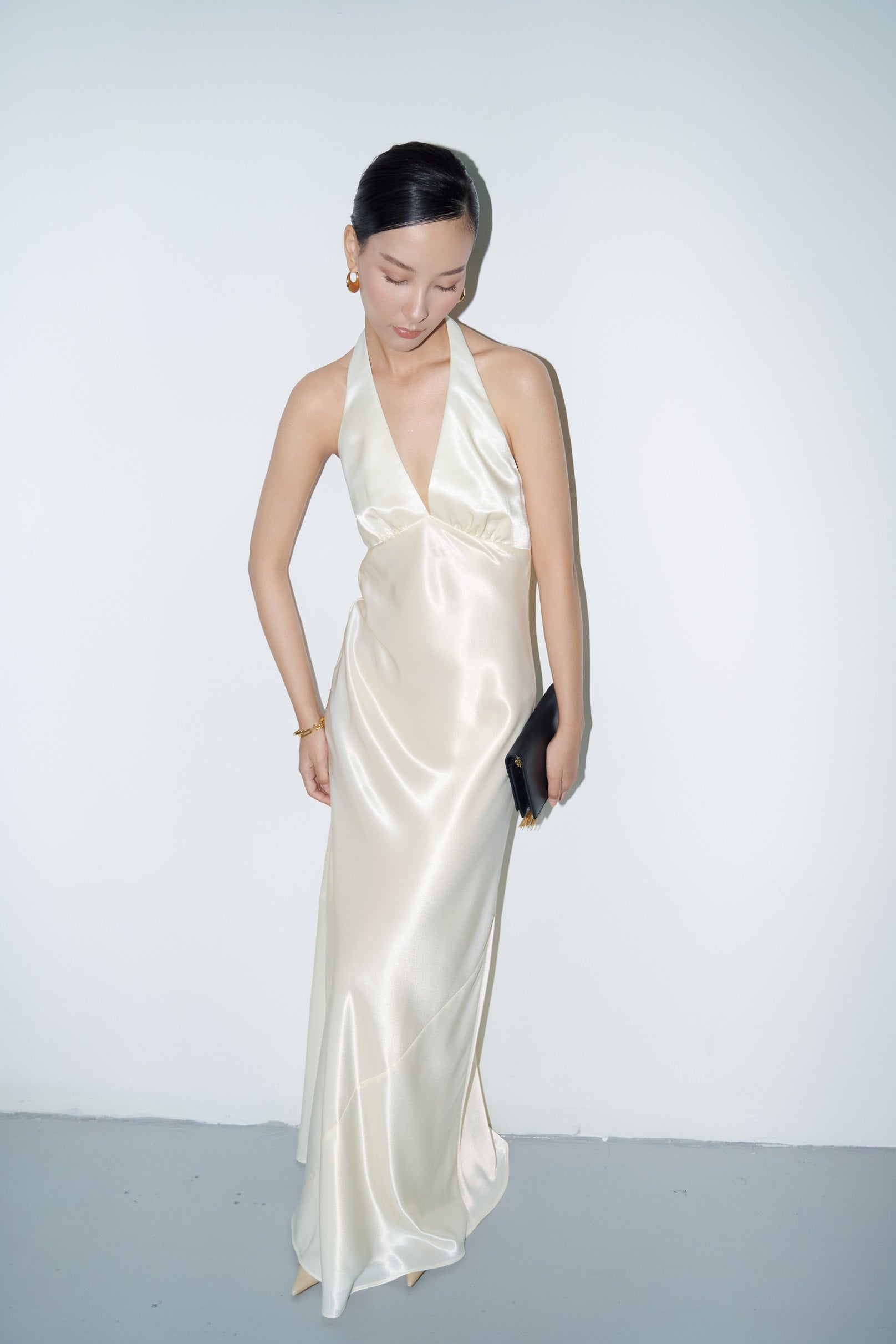 MADELYN V-NECK DRESS - CREAM