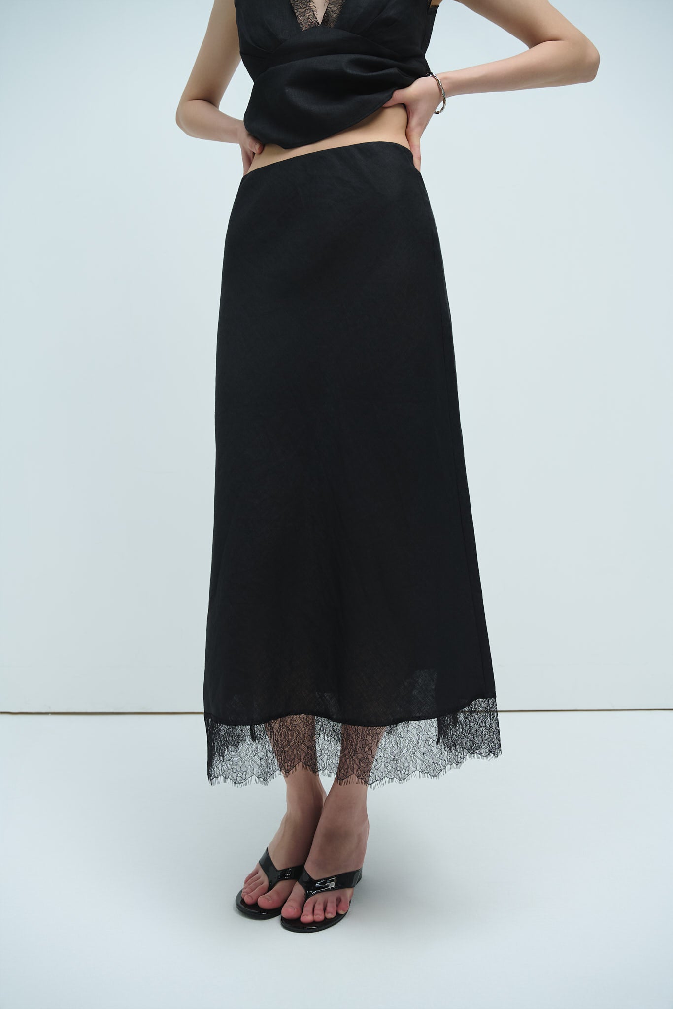 LACE LINEN MIDI SKIRT - BLACK