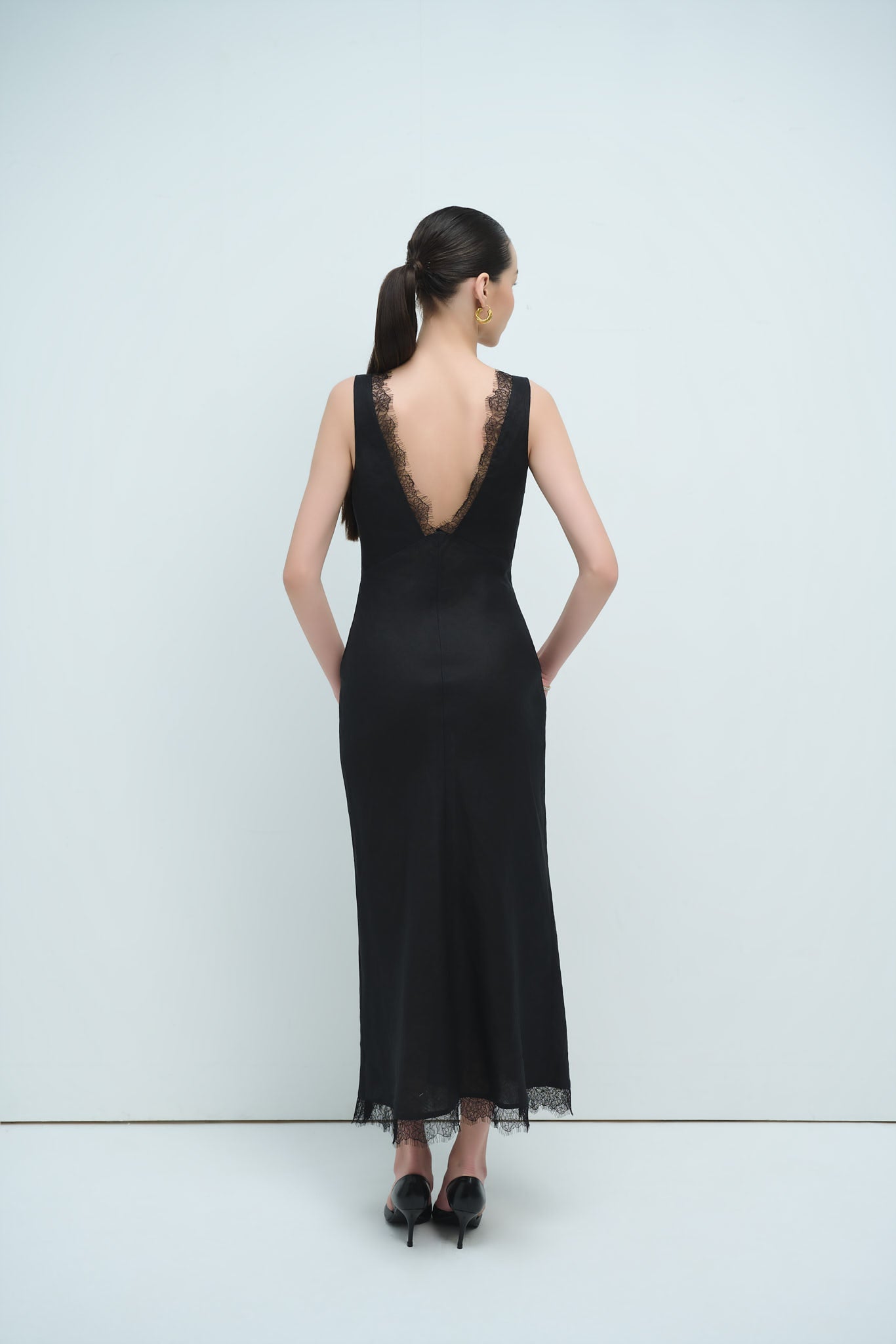 MAISIE LACE LINEN DRESS - BLACK