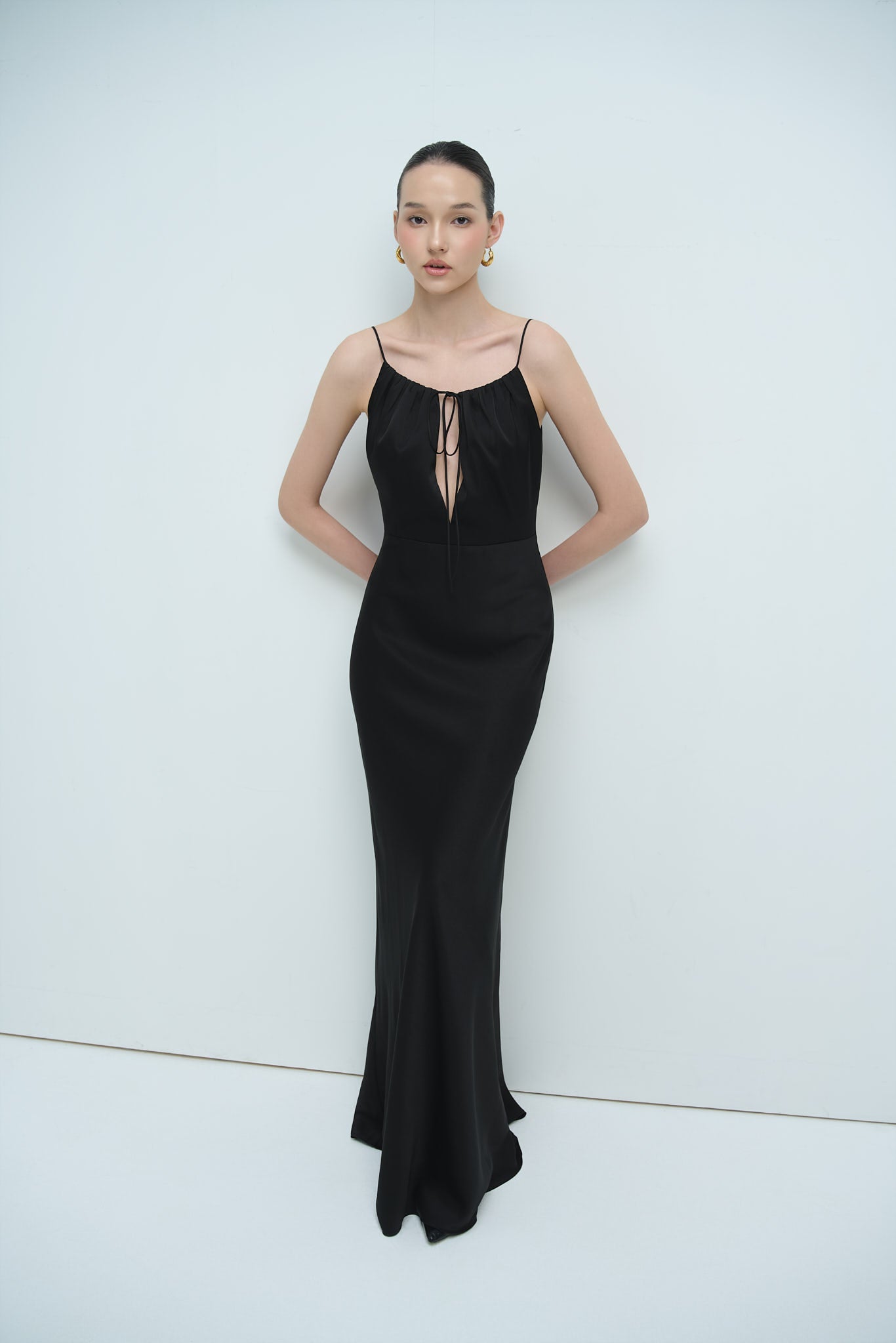 EMILIA KNOT SATIN DRESS - BLACK