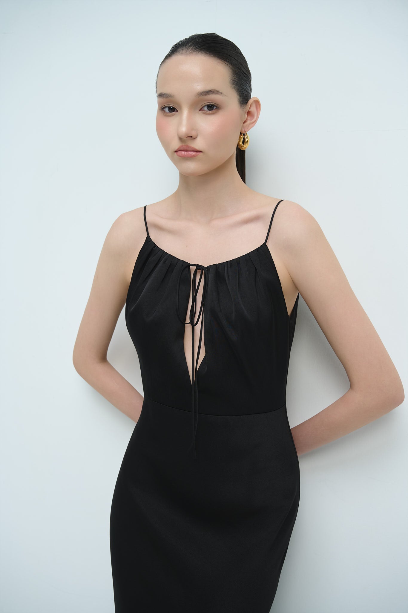 EMILIA KNOT SATIN DRESS - BLACK
