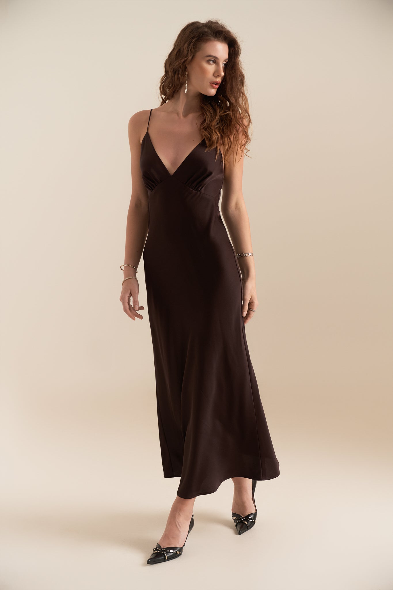 MAGGIE V-NECK MIDI DRESS - DARK BROWN