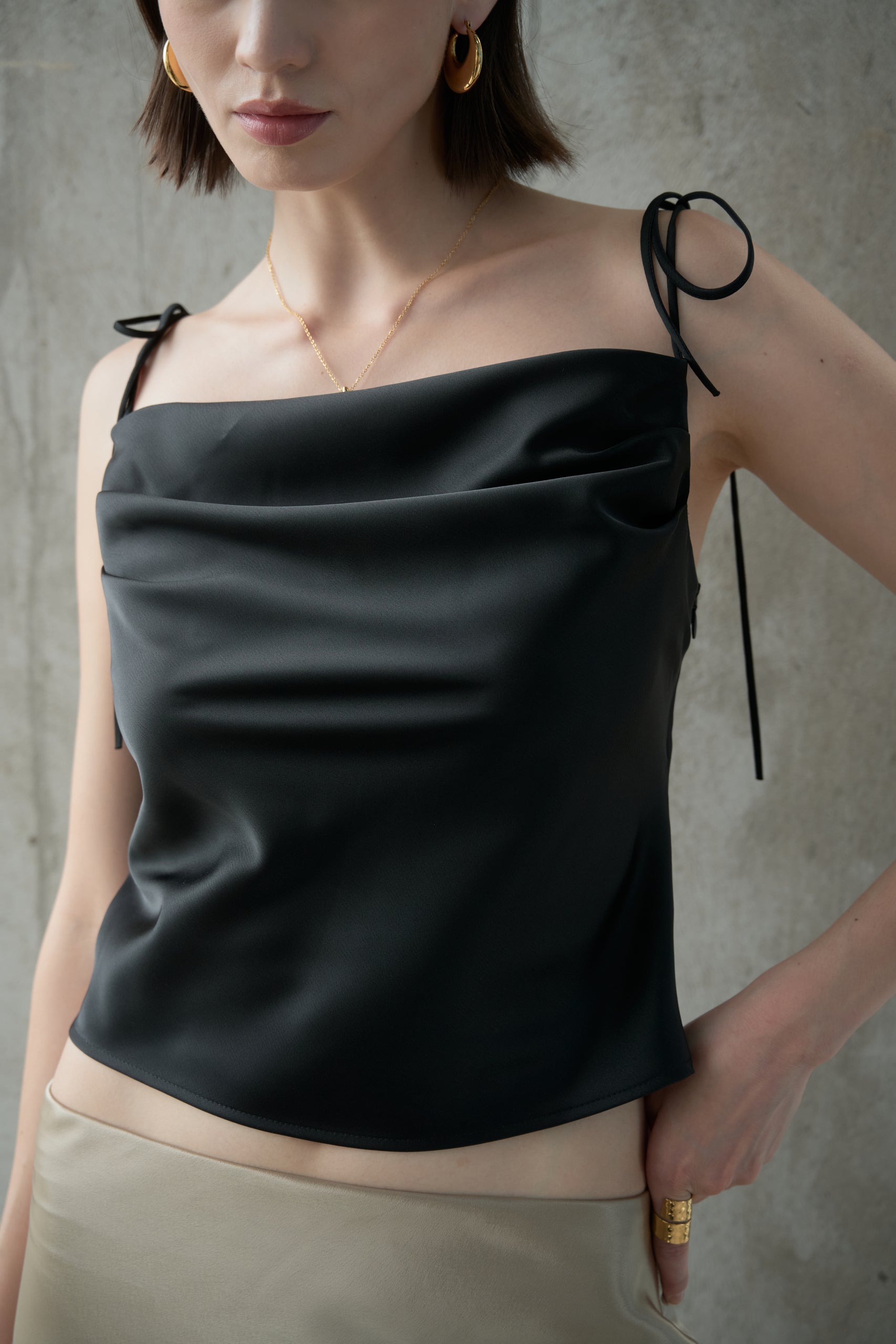 CAMI CROPPED SILK TOP - BLACK