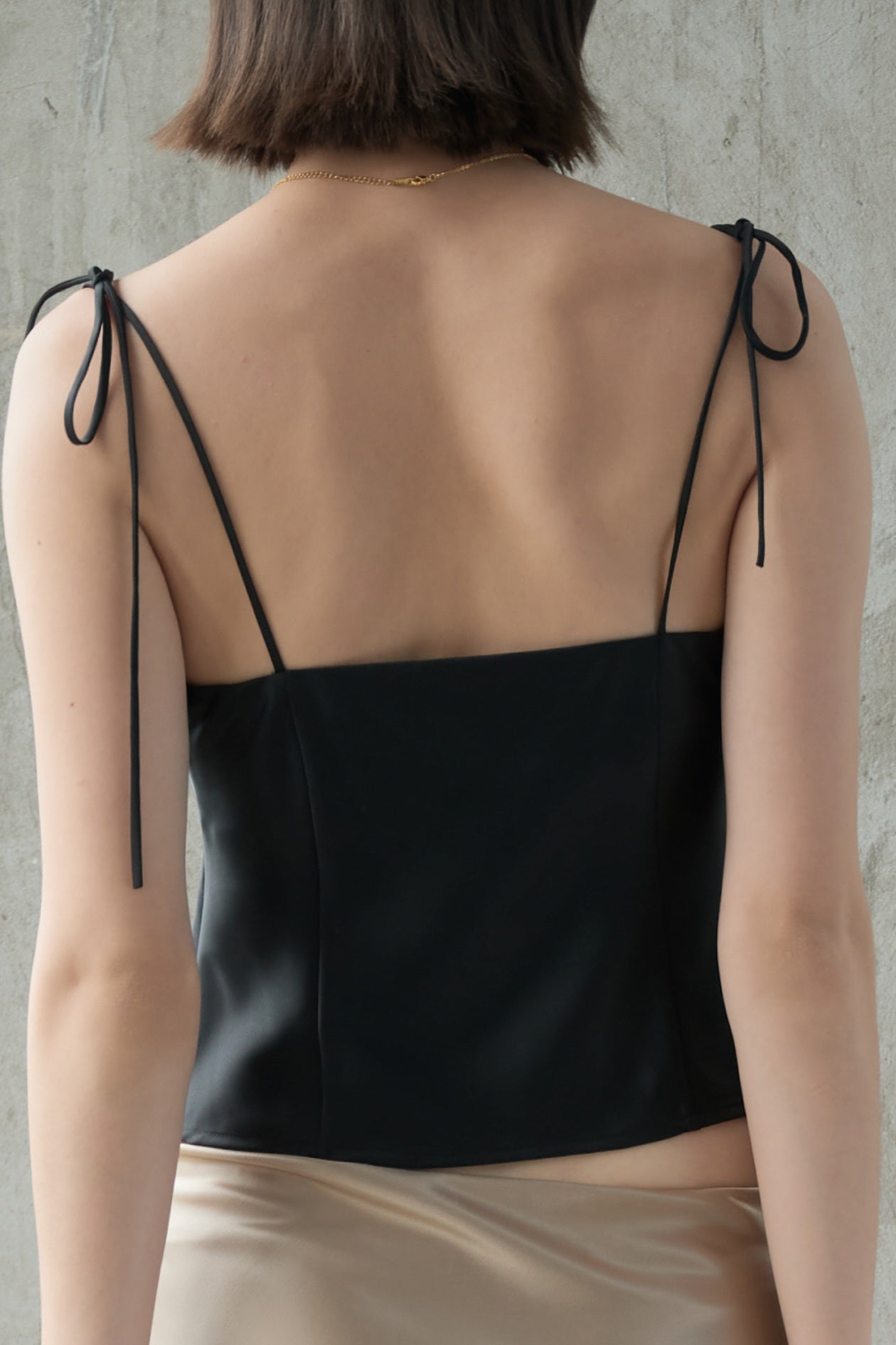 CAMI CROPPED SILK TOP - BLACK
