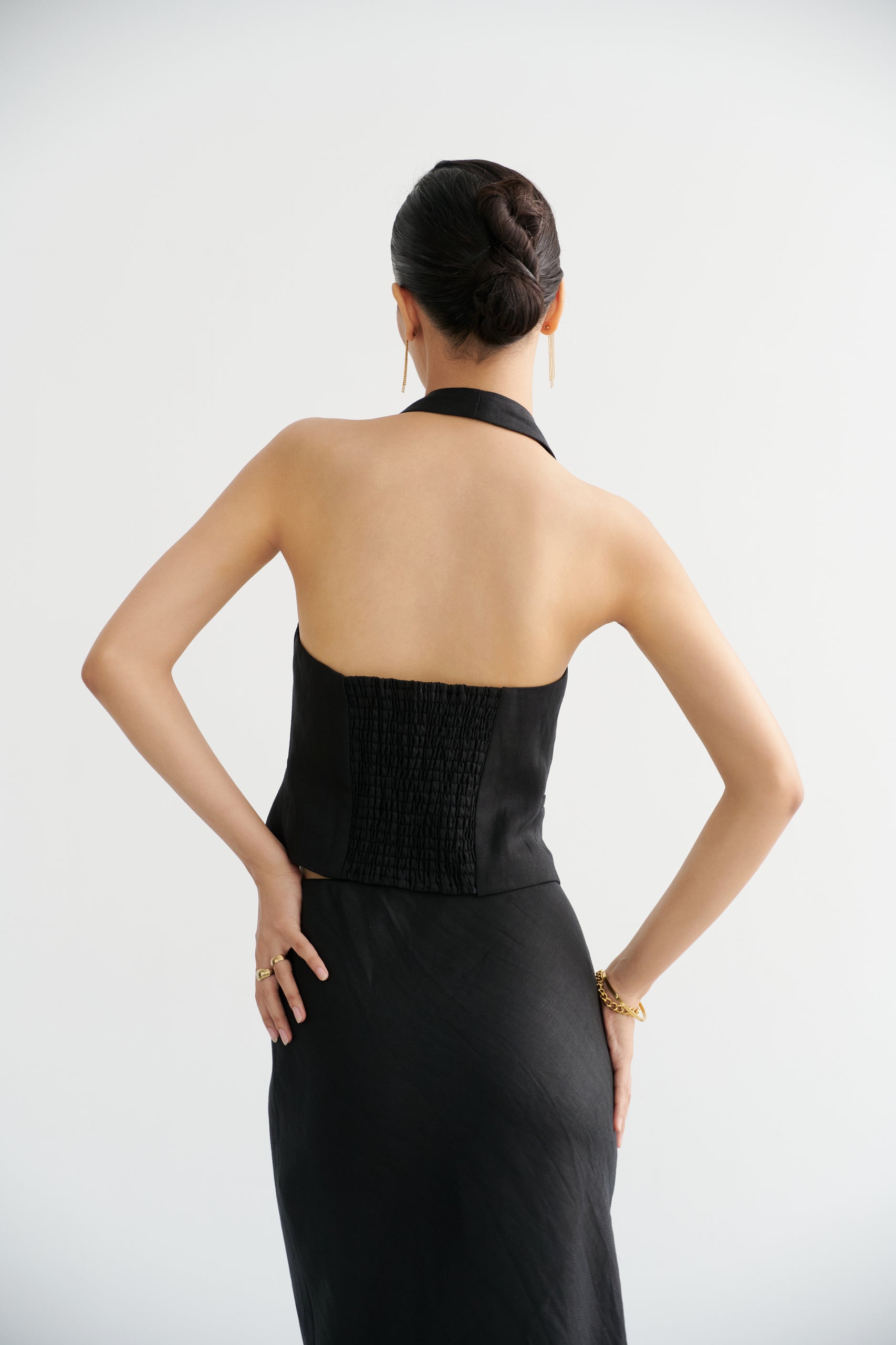 HALTERNECK LINEN DEMI VEST - BLACK