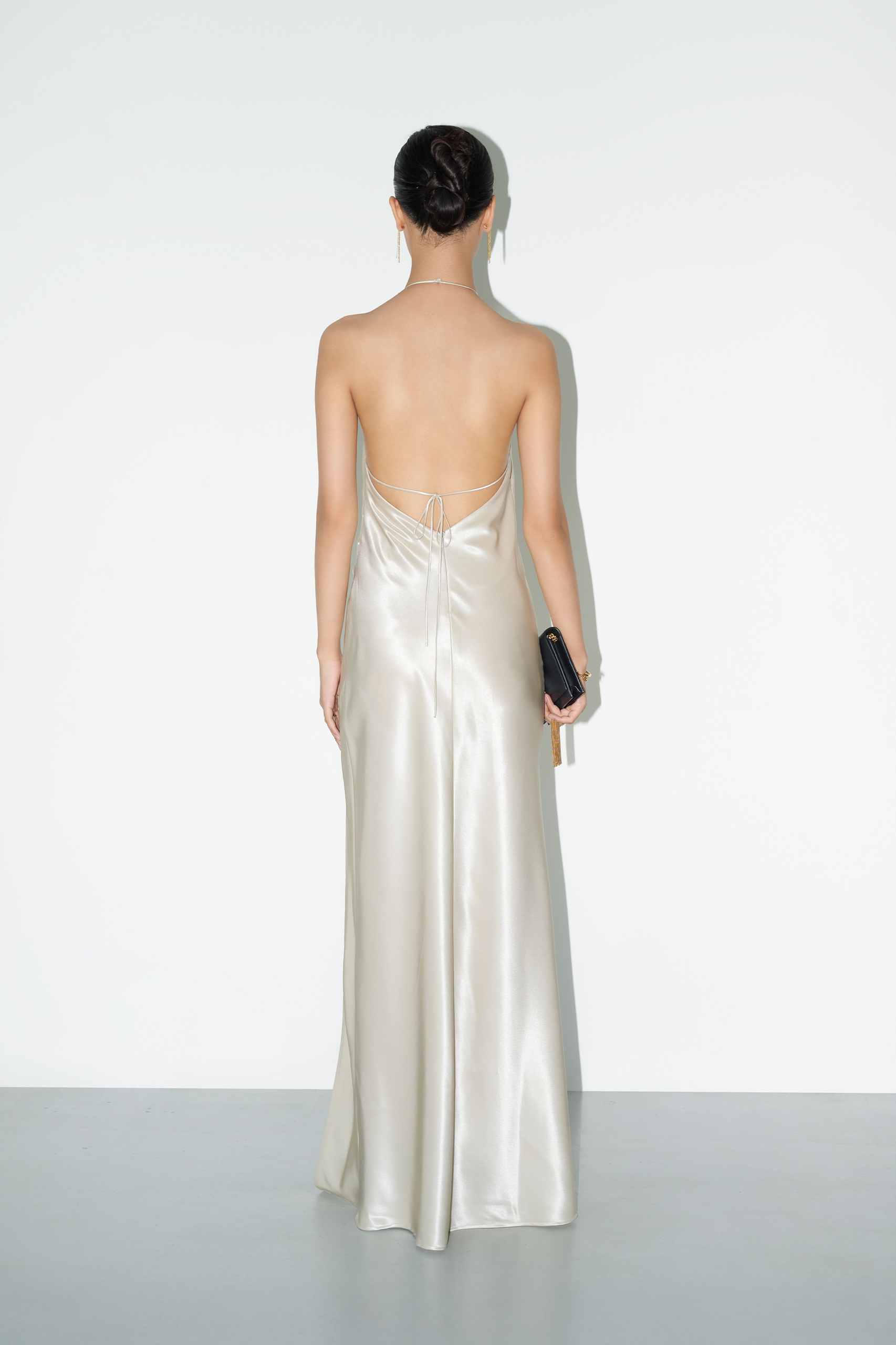SCARLETT HALTERNECK GOWN - BEIGE