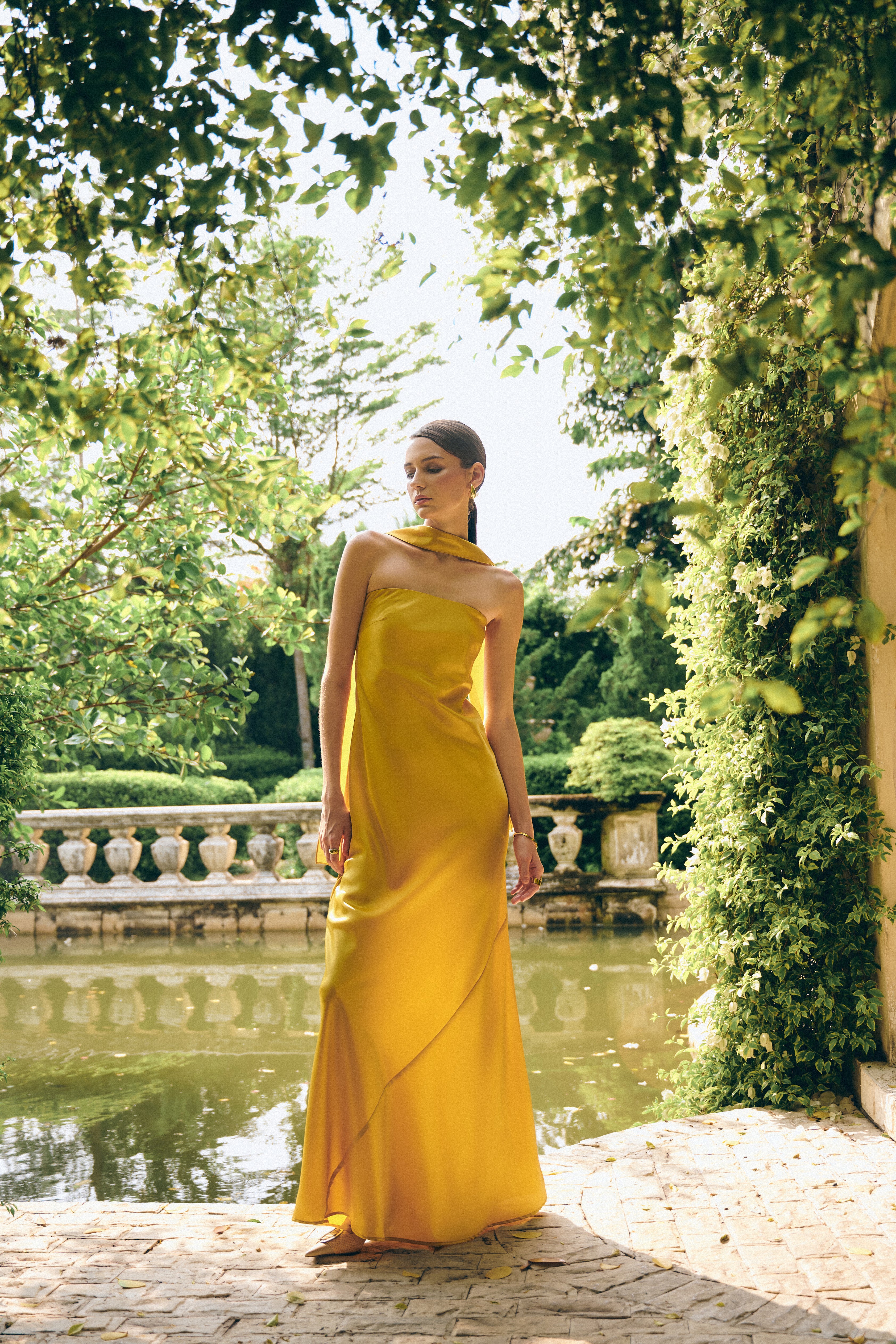 MIA STRAPLESS GOWN - AZALEA GOLD