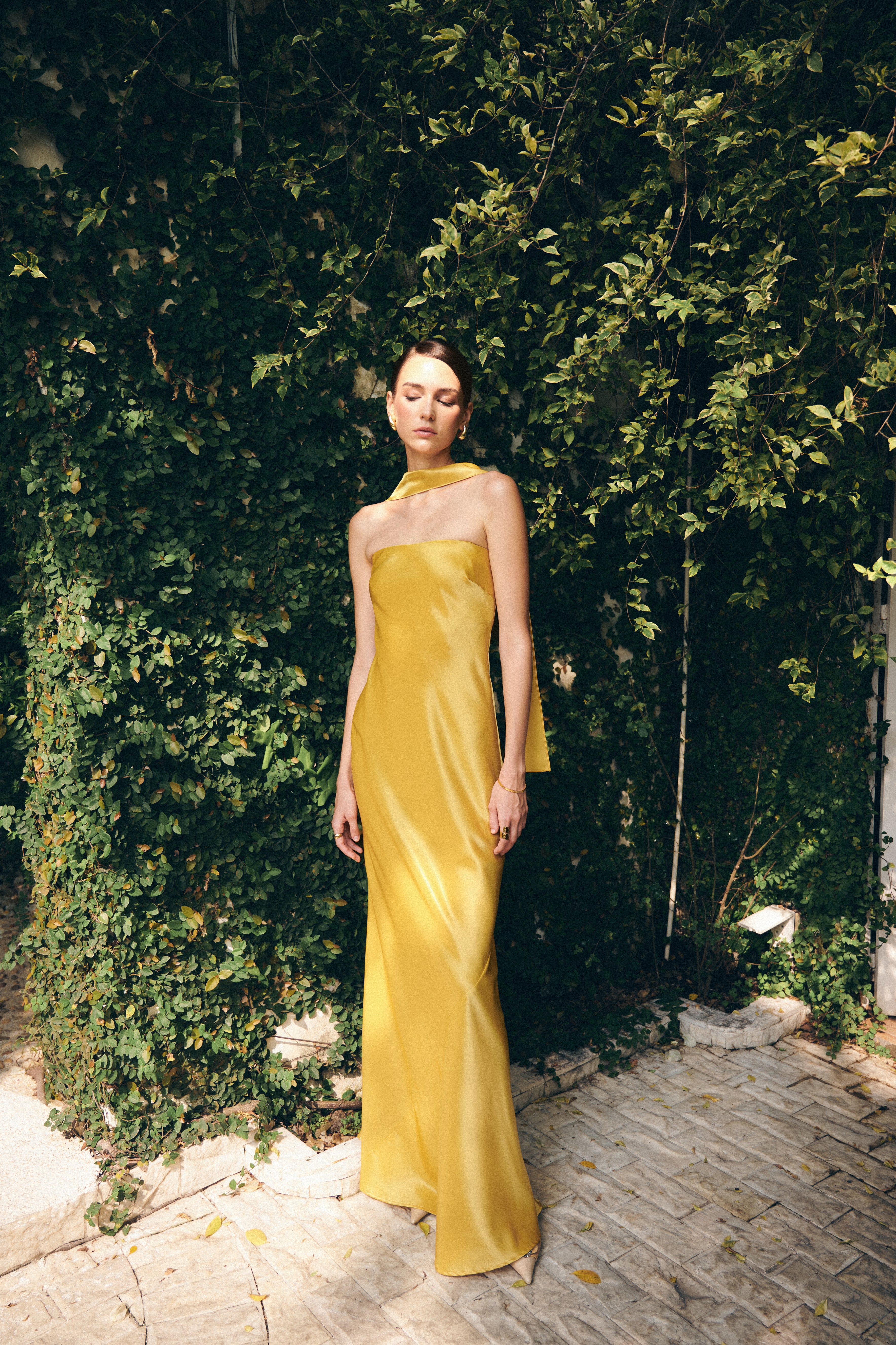 MIA STRAPLESS GOWN - AZALEA GOLD
