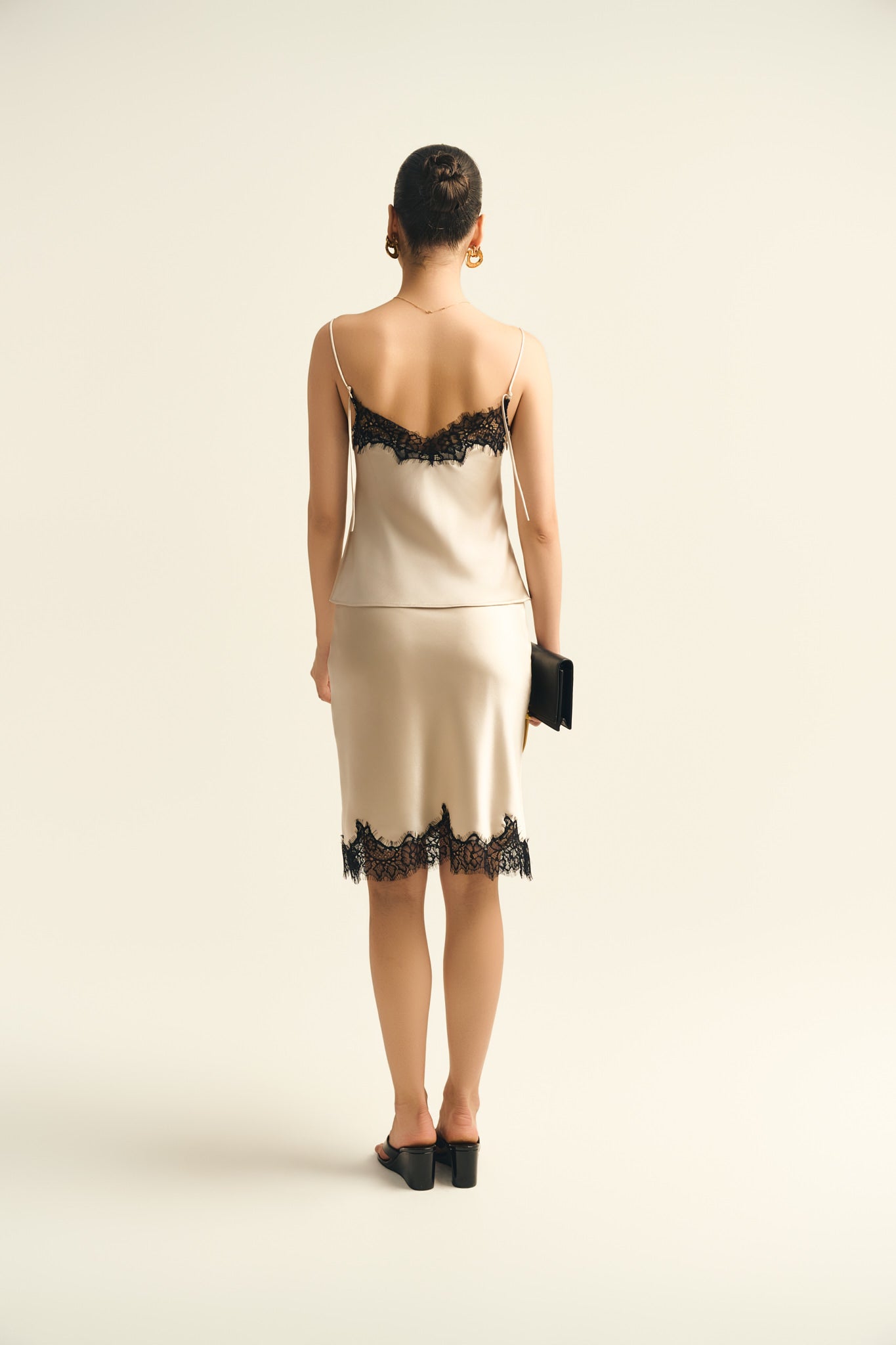 BELLE LACE SATIN TOP - BEIGE