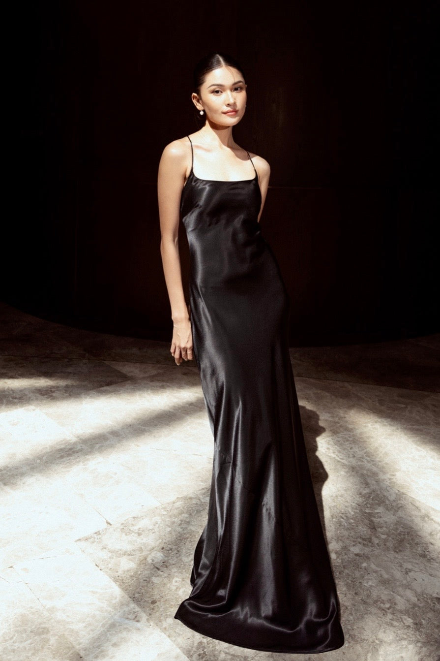 AMBER BACK-TIE GOWN - BLACK