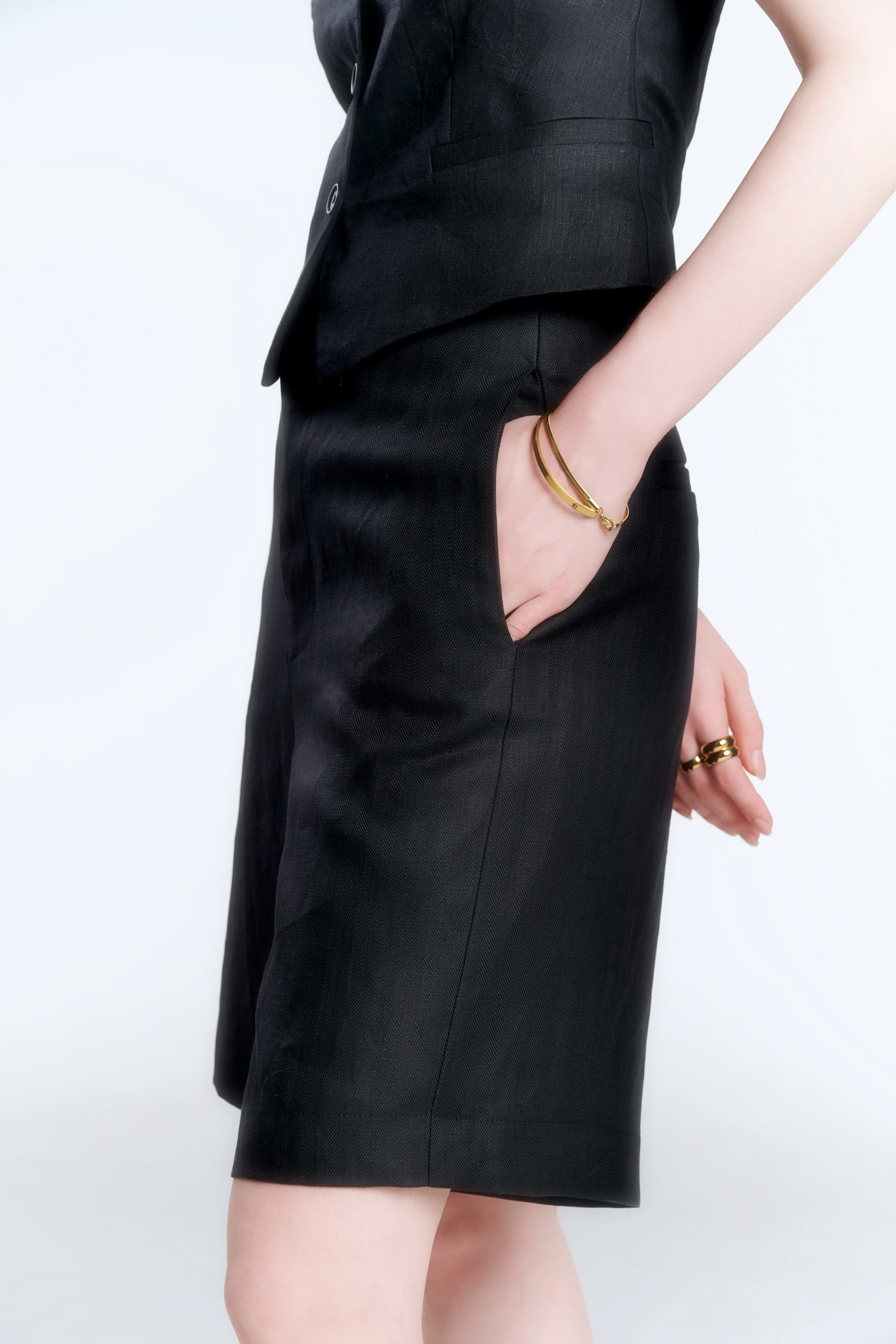 LINEN SUIT SHORTS - BLACK
