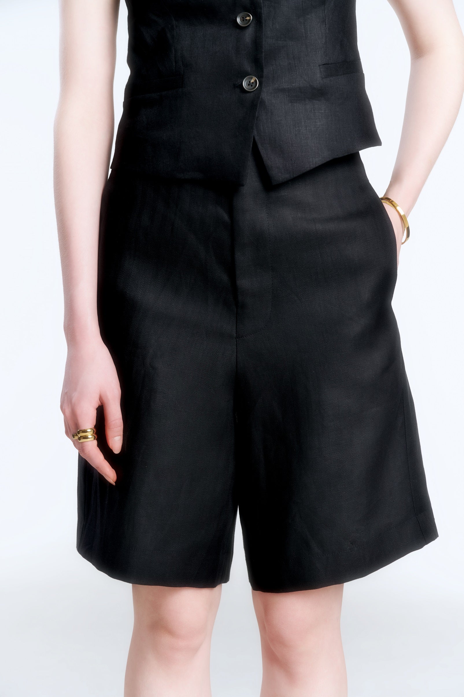 LINEN SUIT SHORTS - BLACK
