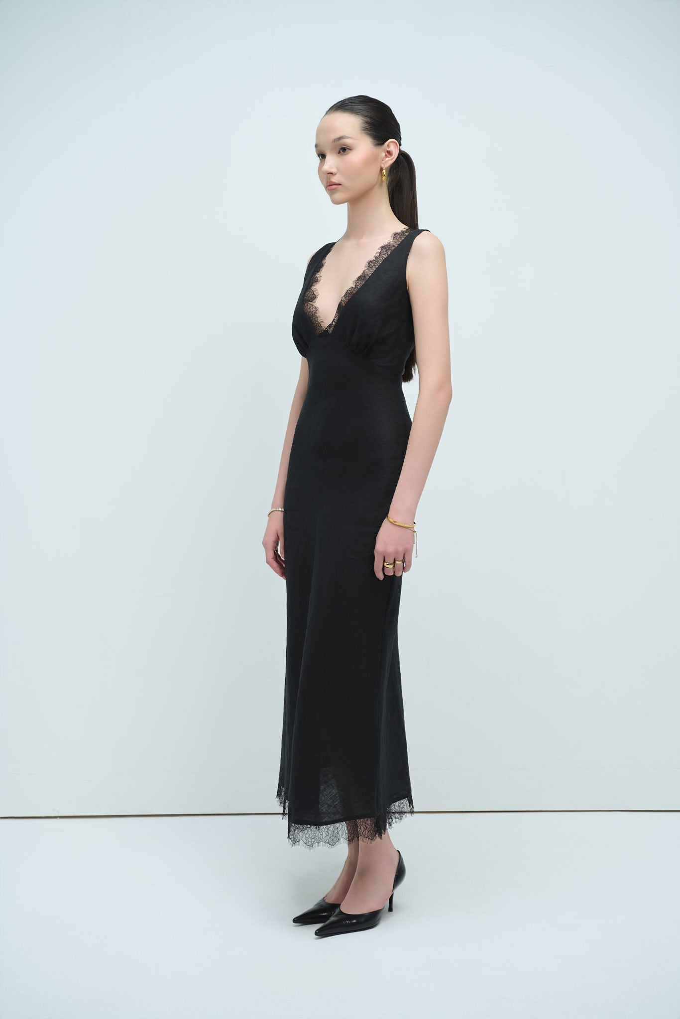 MAISIE LACE LINEN DRESS - BLACK