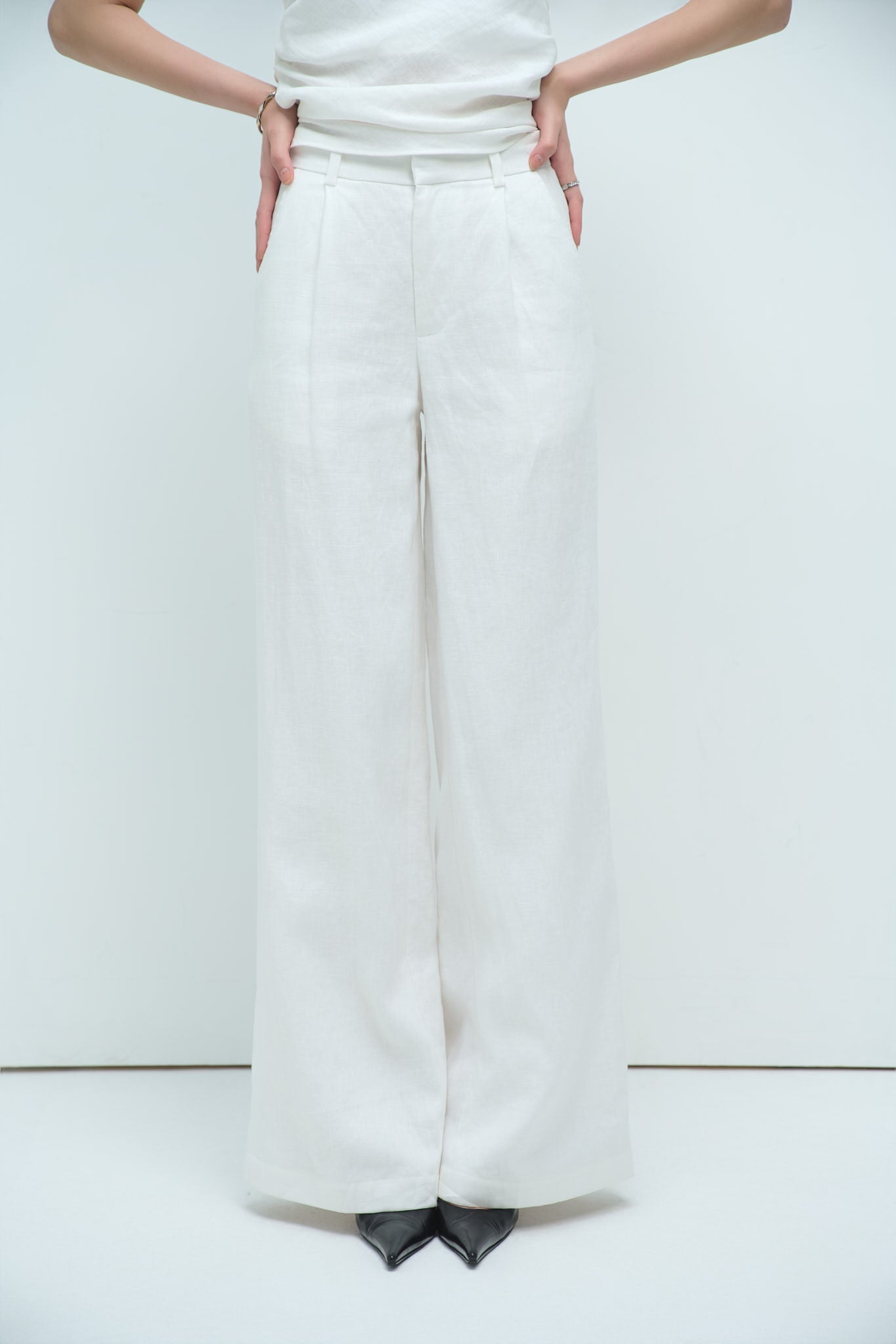 LOOSE LINEN TROUSERS - WHITE