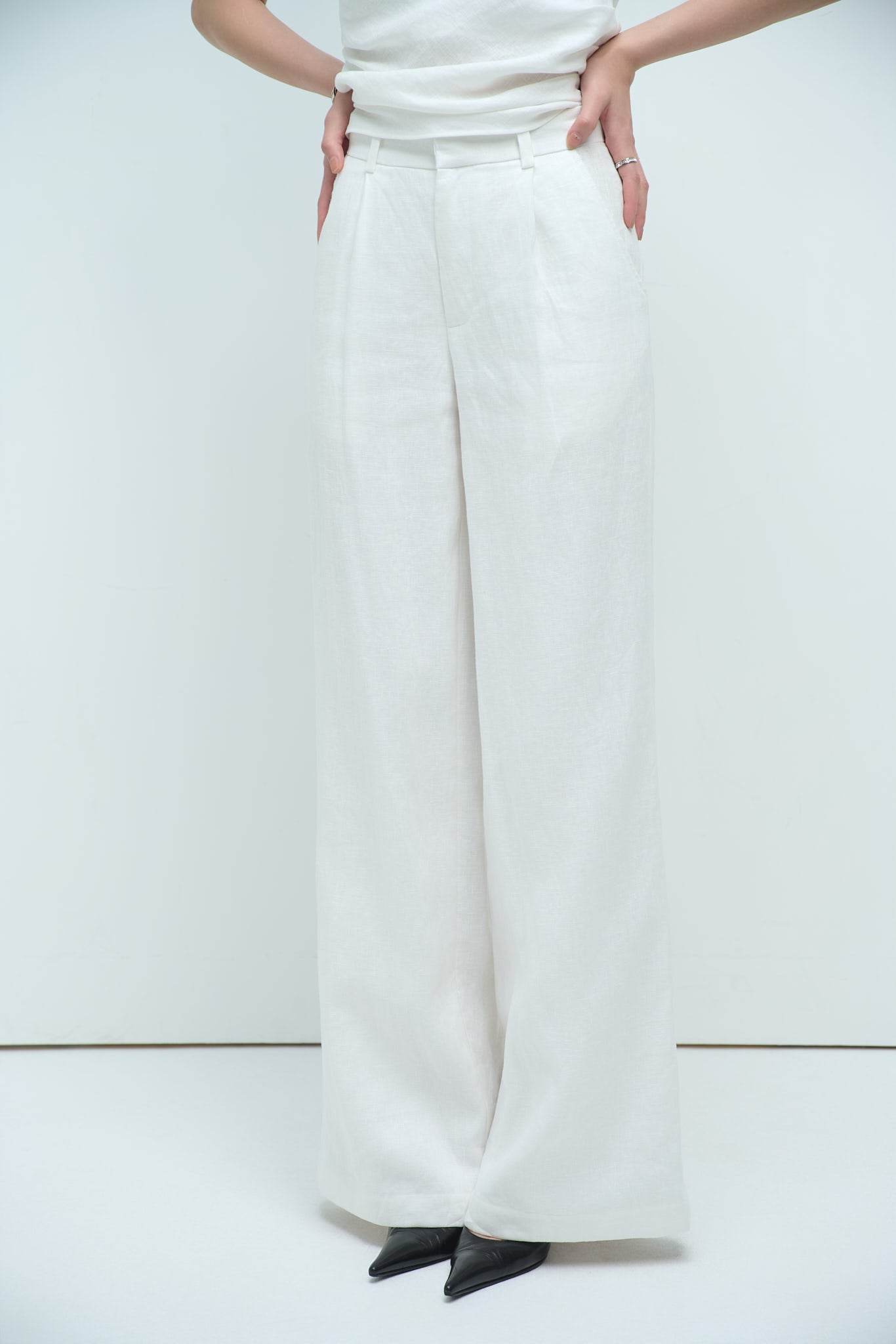 LOOSE LINEN TROUSERS - WHITE