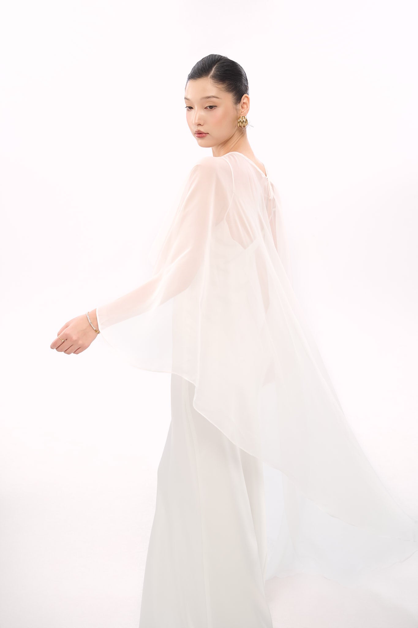 EVELYN CLASSIC SATIN GOWN (WITH SCARF) - WHITE