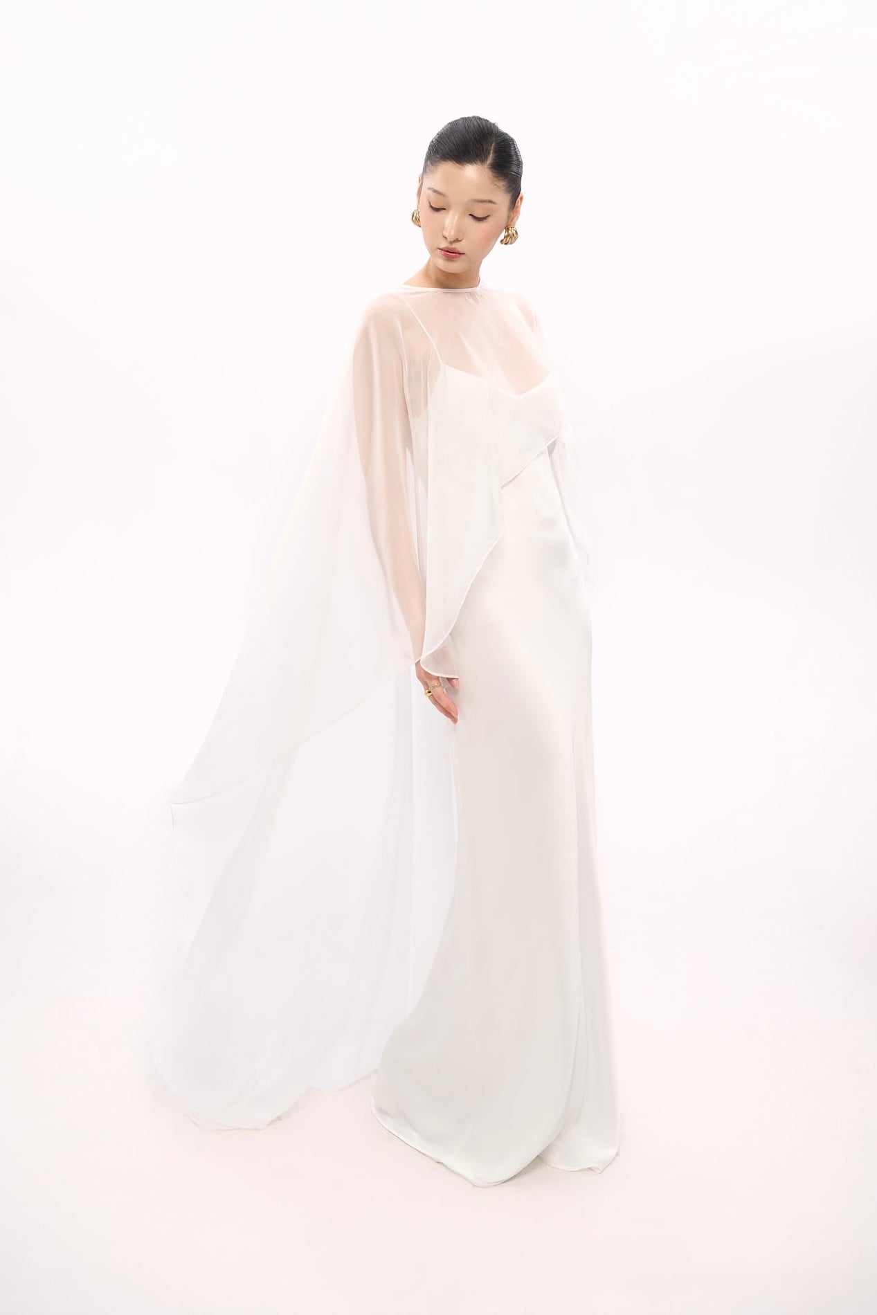 EVELYN CLASSIC SATIN GOWN (WITH SCARF) - WHITE