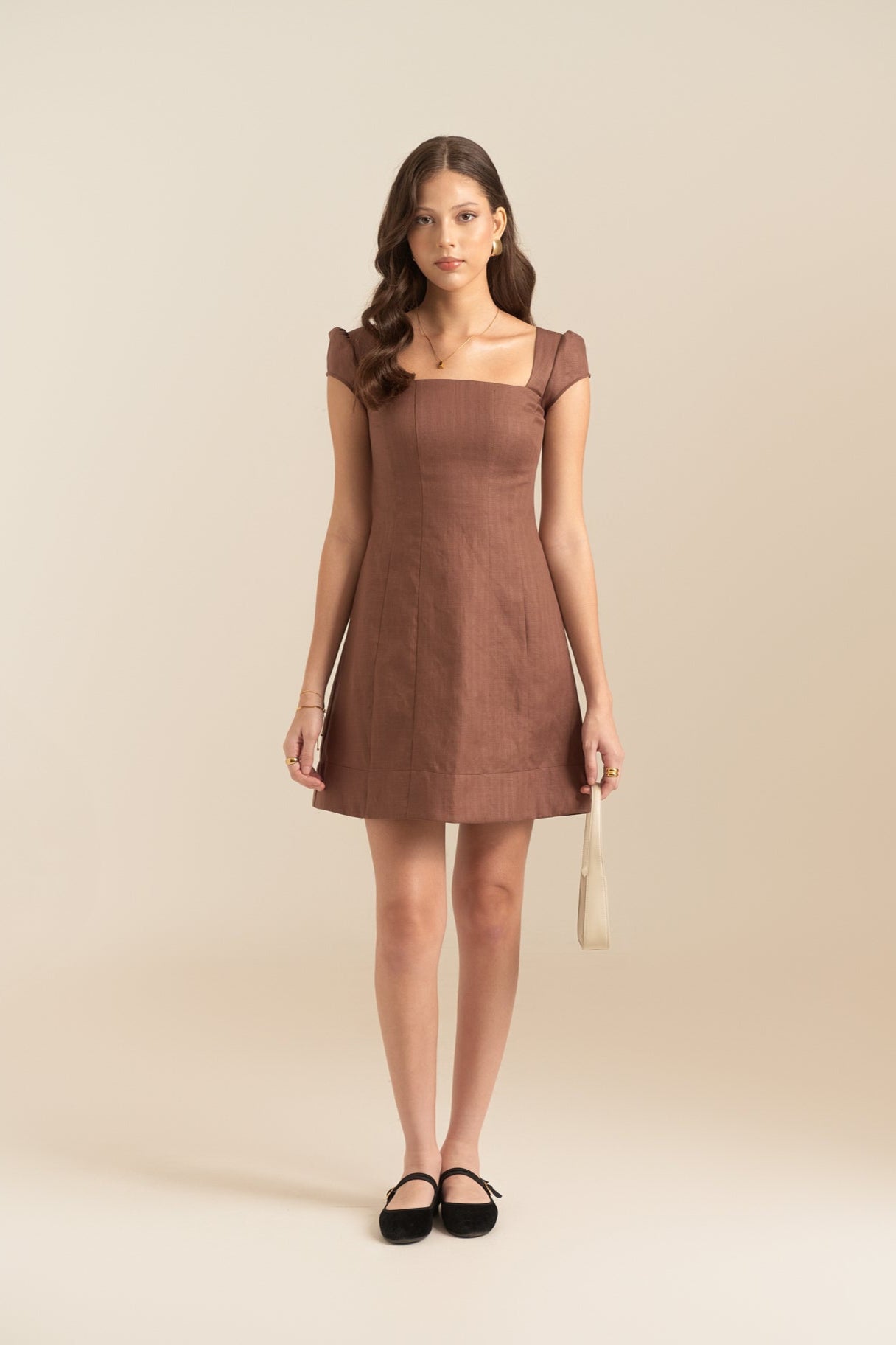 HONEY SQUARE-NECK LINEN DRESS - BROWN