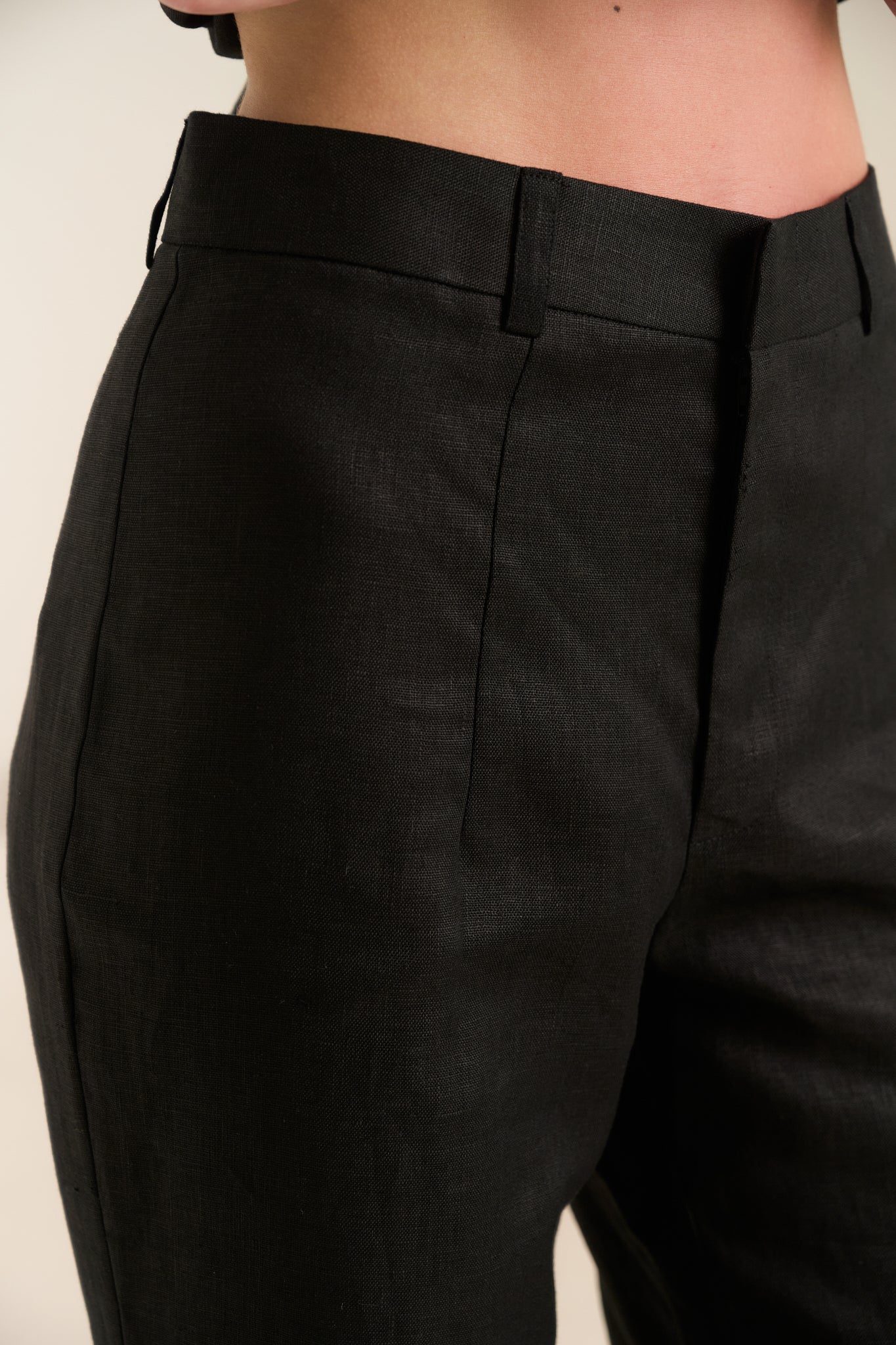 LINEN RELAXED TROUSERS - BLACK