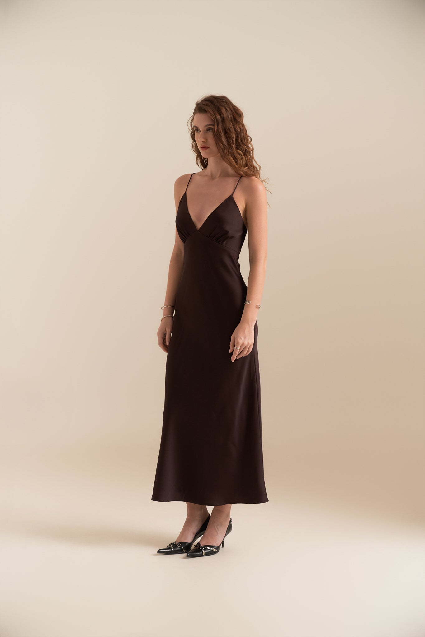 MAGGIE V-NECK MIDI DRESS - DARK BROWN