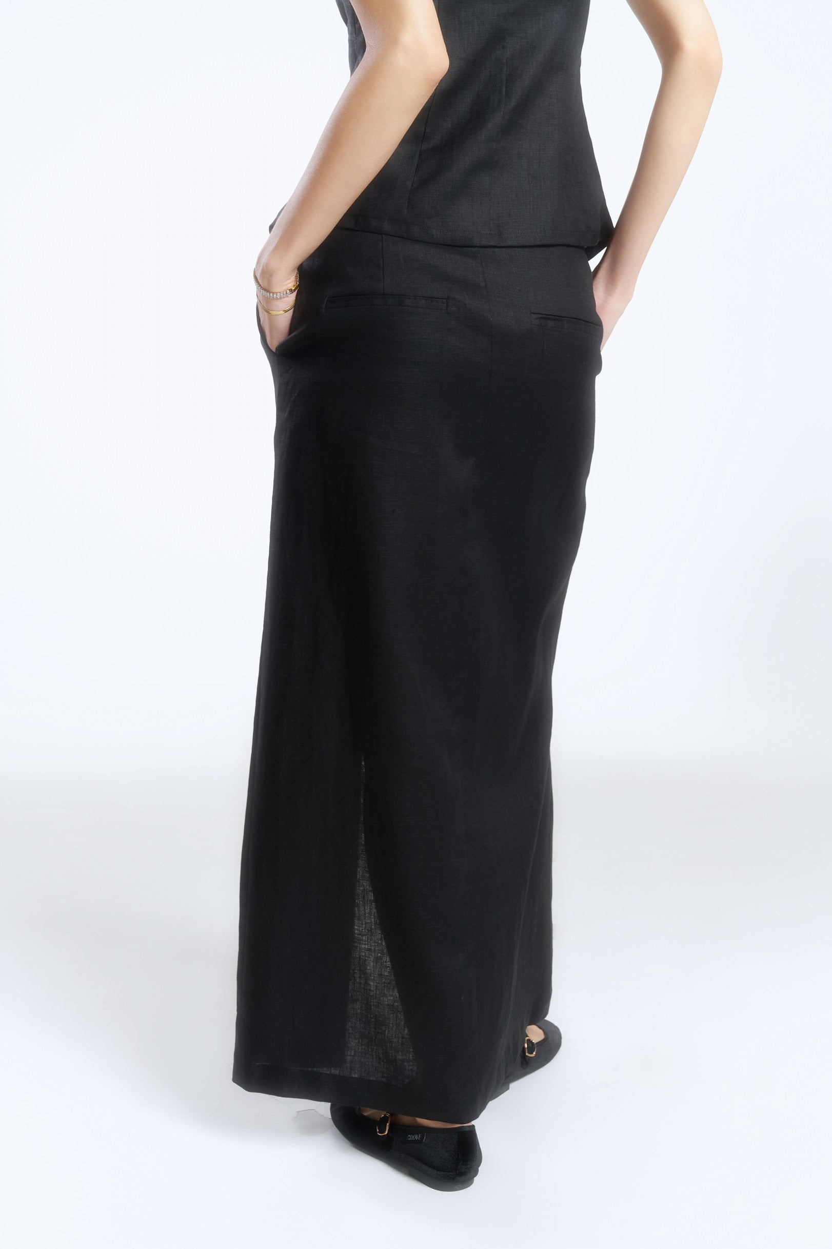 WRAPPED LINEN SKIRT - BLACK